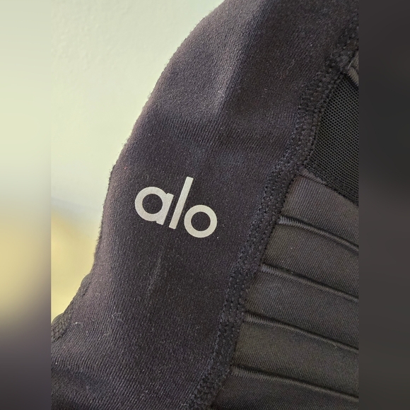 ALO Yoga Black Leggings with Textured Panels - Picture 5 of 10